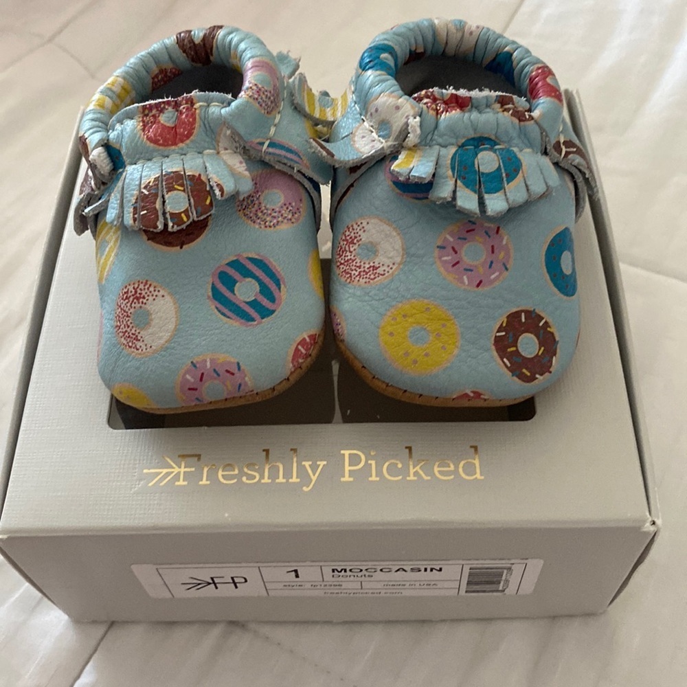 Freshly picked moccasin size 1